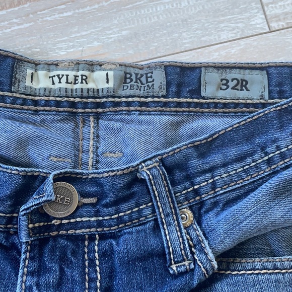 Men’s Buckle Bootcut jeans - Picture 2 of 3